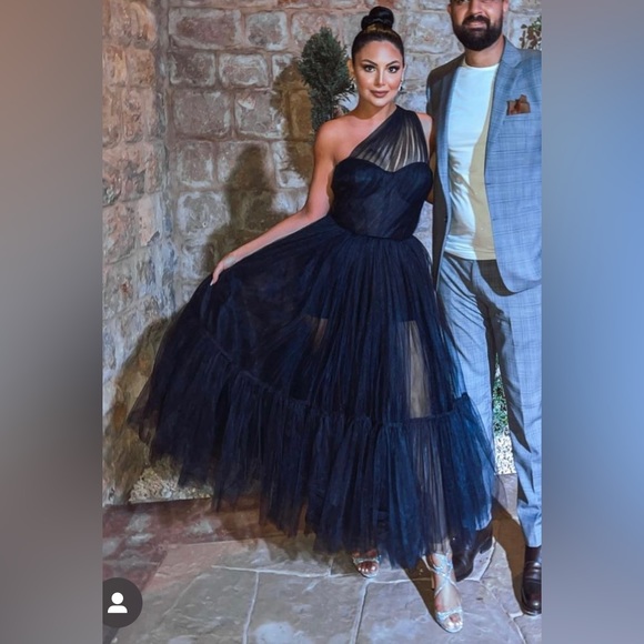 Milla Black One-Shoulder Cocktail Mesh Tulle Luxurious A-line midi Dress - Picture 2 of 8